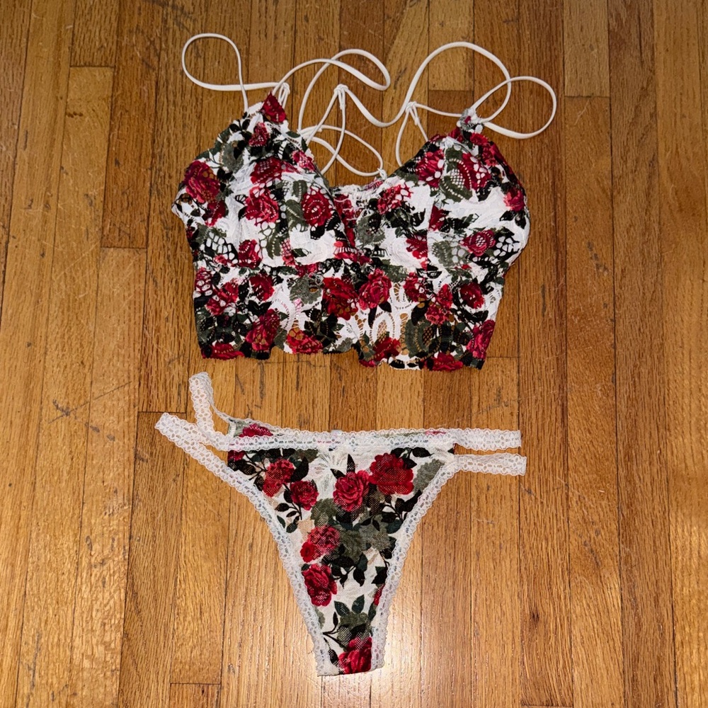 VS PINK Lace Rose Print Lingerie Set